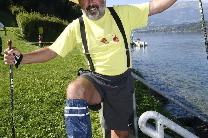 Holte sich mit der originellsten Ausrüstung, lustigen Firngleitern, einen Preis, Rudi Gruber.