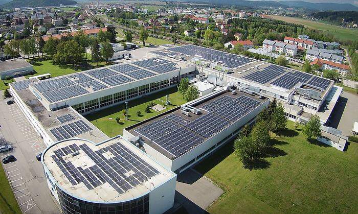 Photovoltaik-Anlage am Werk in Althofen