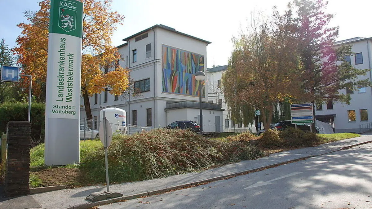 Corona-Patientin (87) bedankt sich nach überstandener Krankheit beim Personal des LKH Voitsberg