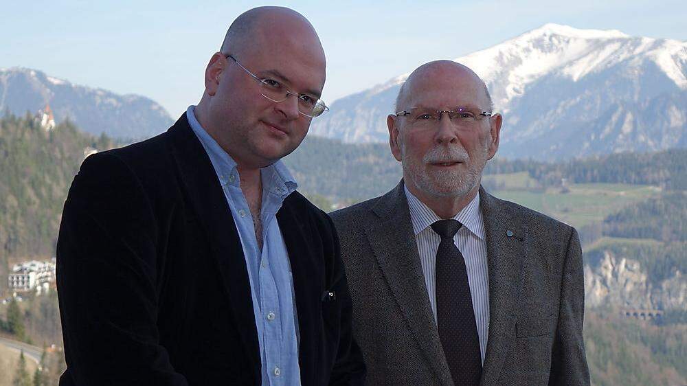 Intendant Florian Krumpöck (links) und Bürgermeister Horst