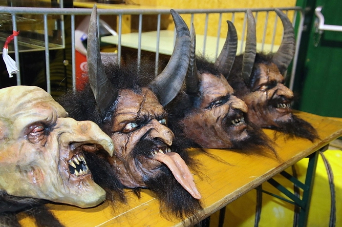 Klicken Sie sich durch die Fotoserie des Krampuslaufs in Geistthal.