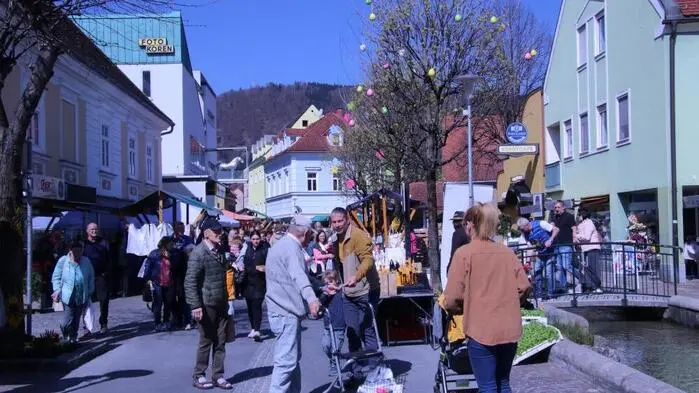 Der Besucherandrang war am Samstag beim Köflacher Loazkörblmarkt bereits vor dem offiziellen Beginn um 9 Uhr enorm.