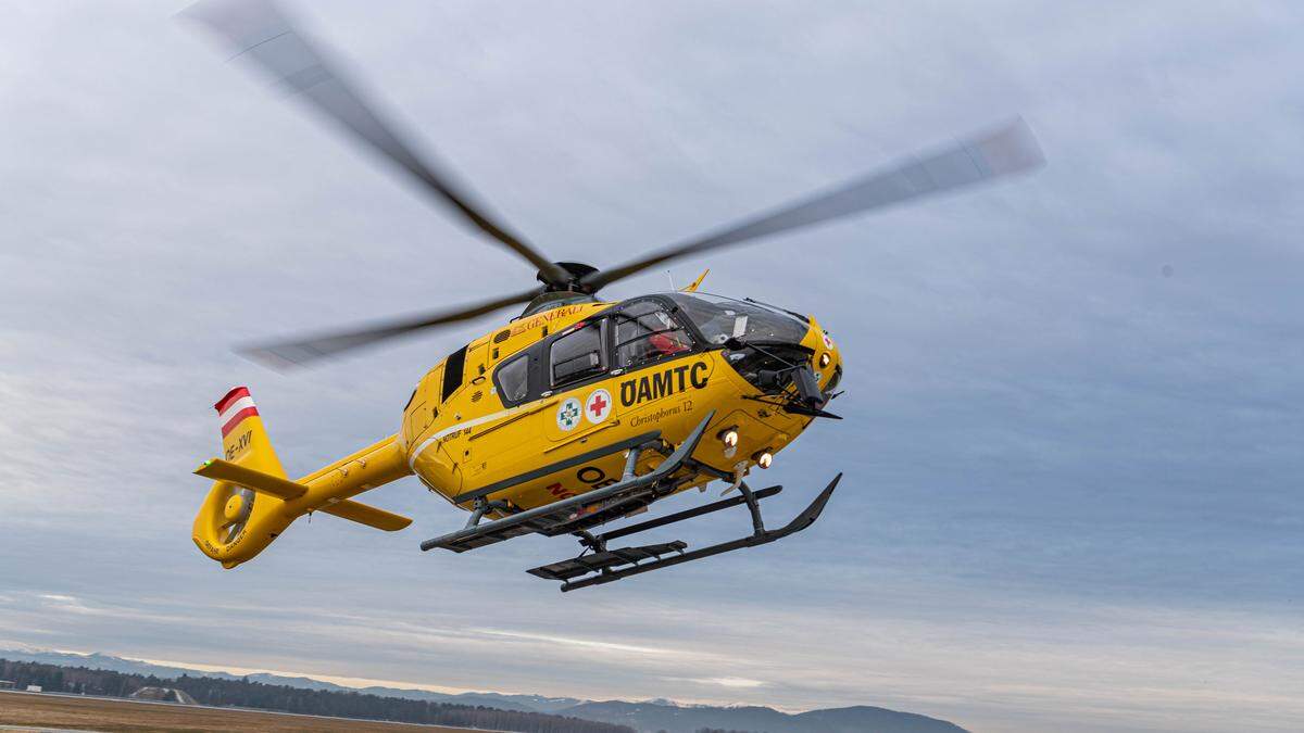 Die Schwerverletzte wurde mit dem Rettungshubschrauber in das LKH Graz geflogen. Dort verstarb sie am 24. Juni (Bild Sujet)