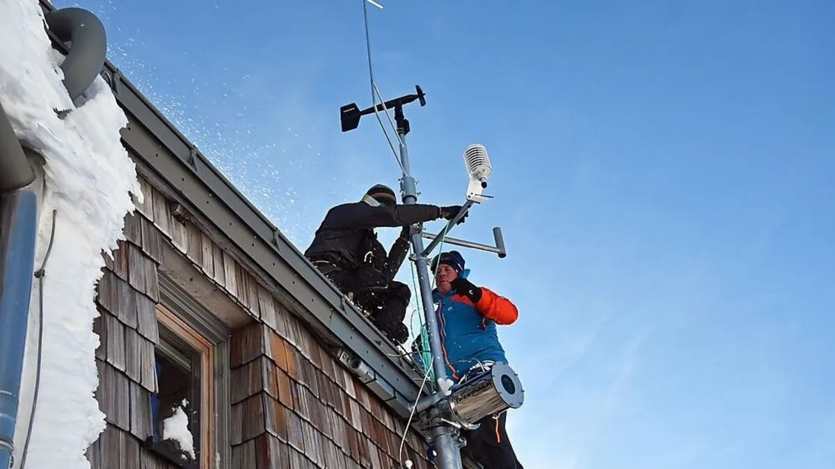 Am Mittwoch wurde die höchst gelegene Wetterstation Österreichs installiert