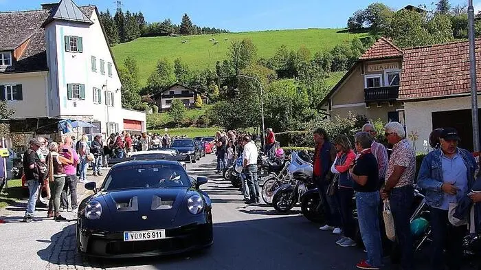 Es gab bei der zehnten, der Jubiläumsauflage von „100.000 PS im Dorf“, mit 162.374 Pferdestärken einen neuen Rekord, aufgestellt von 893 registrierten Fahrzeugen.