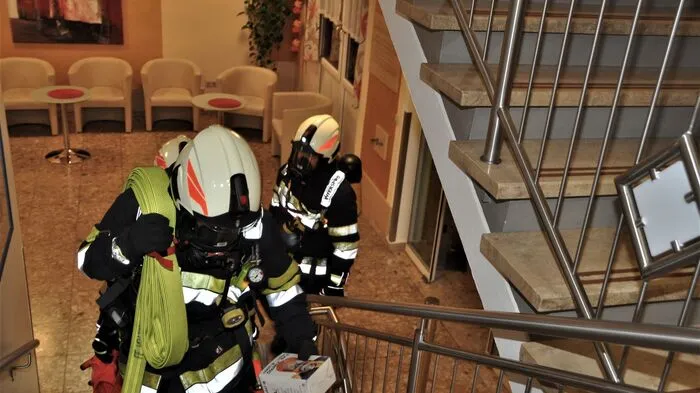 Klicken Sie sich durch die Fotos von der Einsatzübung im Bezirkspflegeheim in Voitsberg!