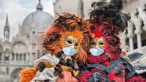 Masken werden in Venedig jetzt auch abseits des Karnevals getragen