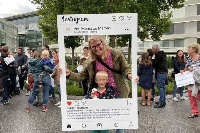 Hintergrund davon sei, dass die Bilder anschließend in den sozialen Medien ausgespielt werden, um so noch mehr Aufmerksamkeit zu erzeugen und Leute zu erreichen, so Initiatorin Sarah Bauernhofer.