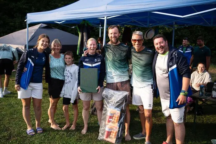 Im Endspiel standen sich zwei Heimteams gegenüber. Nach einem spannenden und fairen Finale setzte sich das Team „Kernölgeschwader“ (Foto) durch und konnte den Turniersieg erringen.