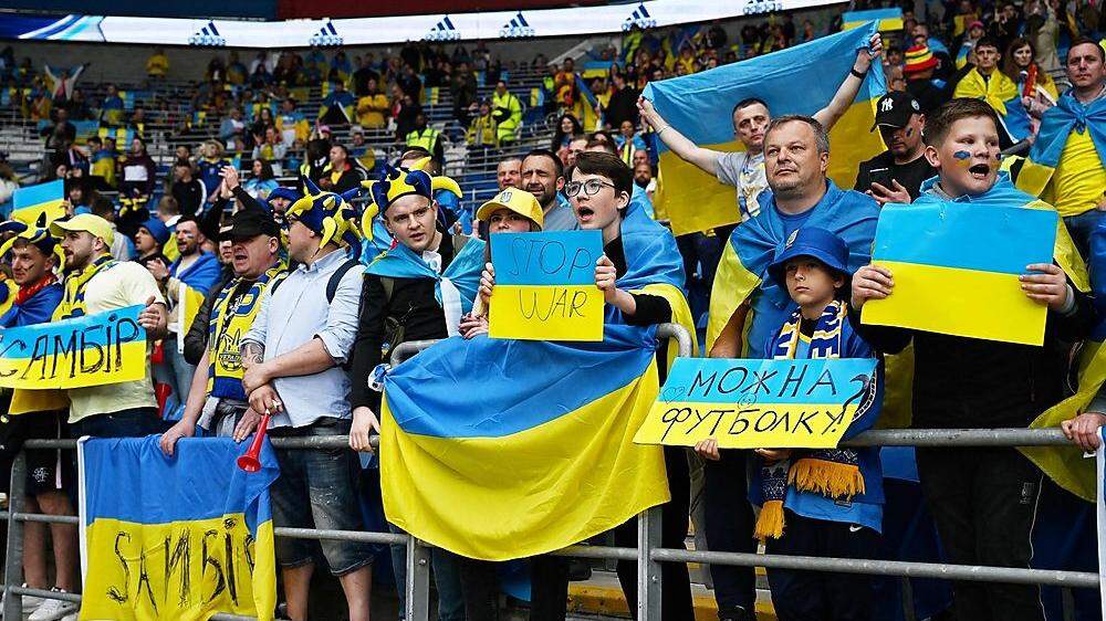 In der Ukraine soll trotz des Krieges wieder Fußball gespielt werden