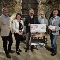Wolfgang Schrei (Steiermärkische Sparkasse), Andrea Kager-Schwar (Direktorin Bischöfliche Gutsverwaltung Schloss Seggau), Gernot Kratzer (Obmann Verein Leibnitz Kult), Kurator Rafael Catalá und Bürgermeister Daniel Kos präsentierten das Programm