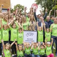 So sehen Sieger aus: Die Jugendgruppe des Alpenvereins Maria Rain freute sich