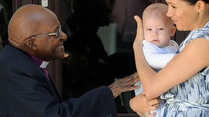 Der Herzog und die Herzogin trafen in Kapstadt Erzbischof Desmond Tutu (87), einen legendären Aktivisten, der sich gegen die Apartheid eingesetzt hatte.