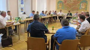 Die Fürstenfelder Gemeinderatssitzungen können nun wieder live verfolgt werden