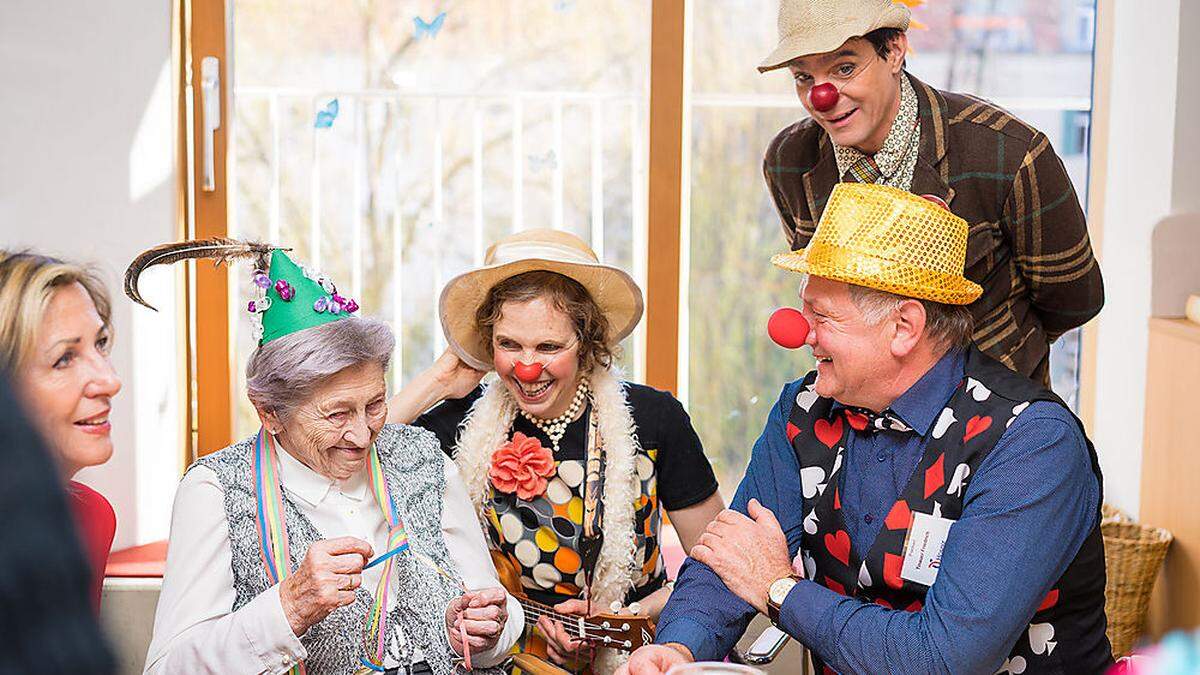 Die Roten Nasen feierten ihren 25. Geburtstag mit den Menschen, die ihnen am Herzen liegen: mit ihren Patienten