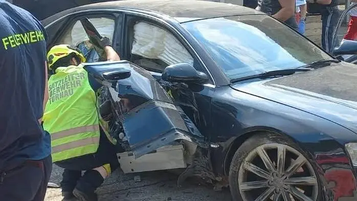 Die Feuerwehr befreite die Frau gemeinsam mit dem Notarzt