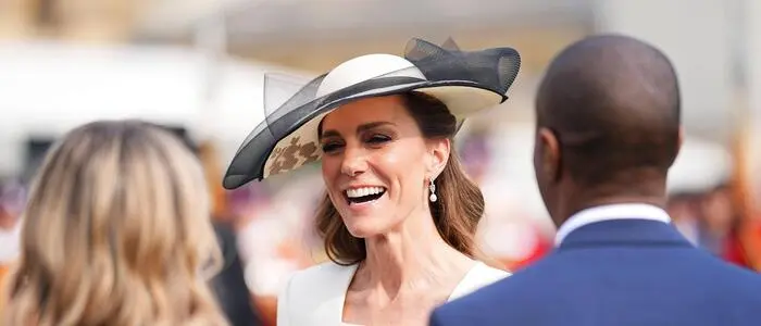 Prinzessin Kate entschied sich für eine weiße Kombination