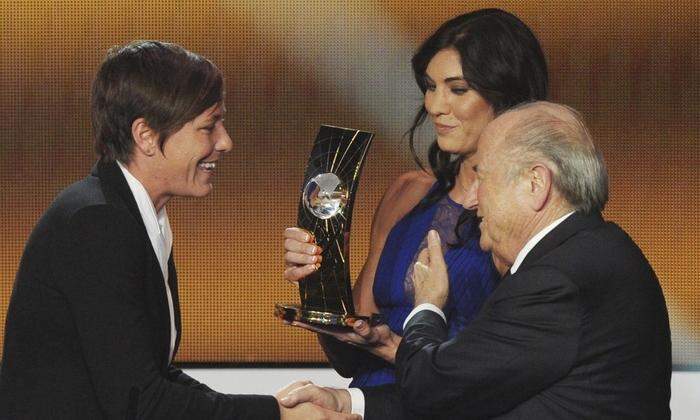 Solo und Blatter bei der Verleihung 2013.