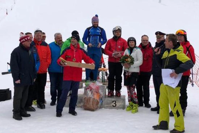 Bezirkspolizeikommandanten Klaus Innerwinkler und Bezirkssportwart Günther Kazianka freuten sich über den perfekten Verlauf des Rennens.