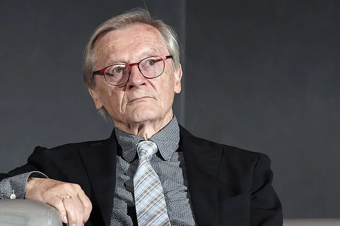 "Selbst einfache Leute haben heute eine Lebensqualität, wie sie früher in gewisser Weise Fürsten hatten." Wir sind alle Adelige - meint zumindest Alt-Kanzler Wolfgang Schüssel (ÖVP).