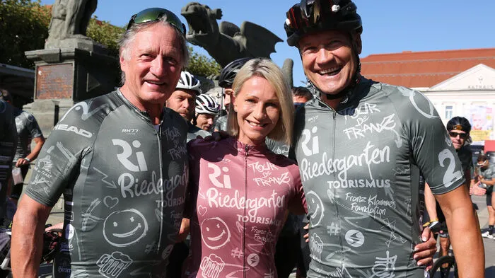 Franz Klammer mit Armin Assinger und dessen Gattin Sandra
