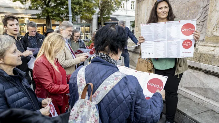 Graz hat ein neues Festival: Zum ersten Mal findet in Graz der Fotomonat statt. Fotografin und Mitorganisatorin Ana Radulovic bei der Eröffnung.