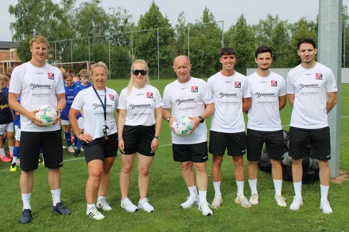 Sie unterstützte ihren Papa Roman bei einem Trainingscamp