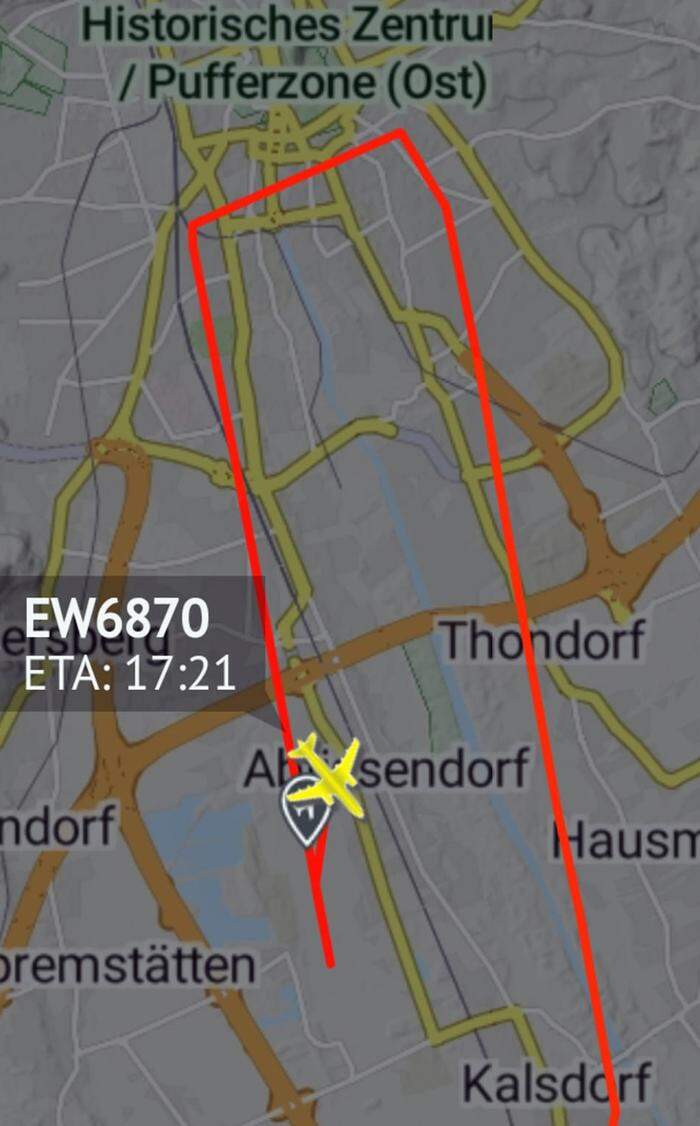 Ein Screenshot zeigt den "Circling Approach" auf den Flughafen