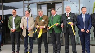 Das Raiffeisenbank-Kompetenzzentrum in St. Michael wurde feierlich eröffnet.