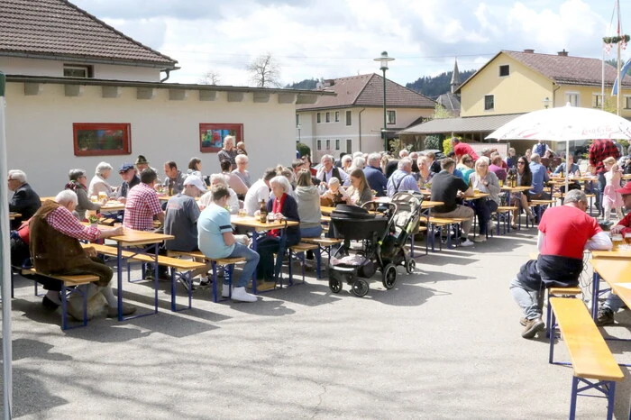 Zahlreiche Besucher hatten sich aus diesem Grund Richtung Gemeinschaftshaus aufgemacht. 
