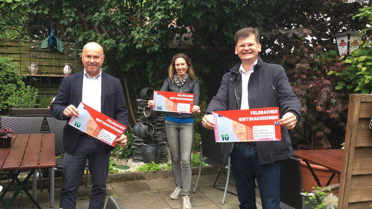 Bernhard Koller (rechts) und die SPÖ Feldbach fordern einen 10-Euro- Gutschein für Feldbacher