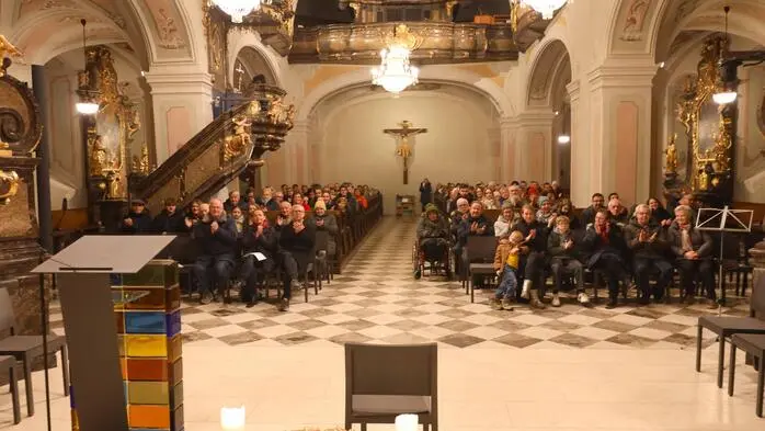 Am Dienstag lud die Musikschule Hartberg zum stimmungsvollen Adventkonzert in die Stadtpfarrkirche Hartberg ein.