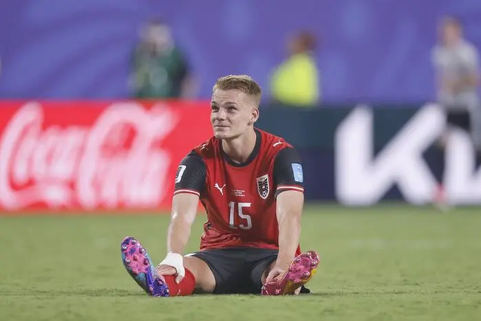 Philipp Lienhart: 3 |  Der Freiburger hatte so seine Mühe mit den dribblestarken Algeriern und wirkte wie seine Kollegen in der Abwehr unsicher. Er lieferte schon bessere Spiele für Österreich ab.