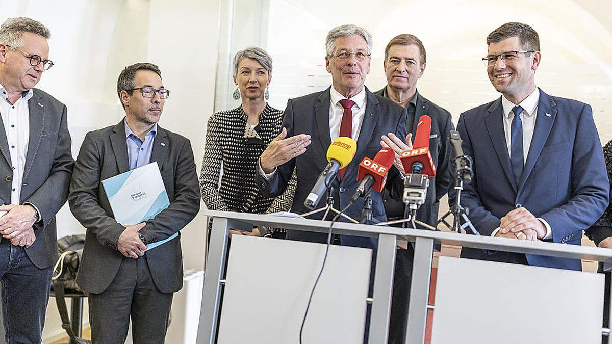 Die Verhandlungsteams von SPÖ und ÖVP sind bei bester Stimmung
