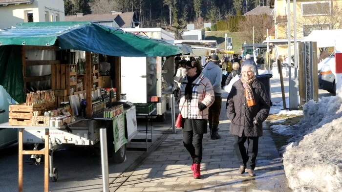 An jedem zweiten Freitag im Monat ist am Liebenfelser Hauptplatz Markttag. 
