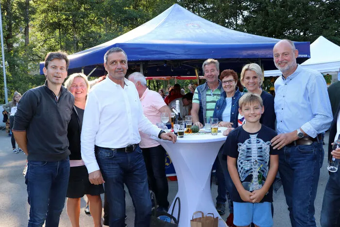 Bitte klicken Sie sich durch die Bilder!