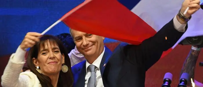 Der deutschstämmige Rechtspolitiker José Antonio Kast hat die Stichwahl für sich entschieden.