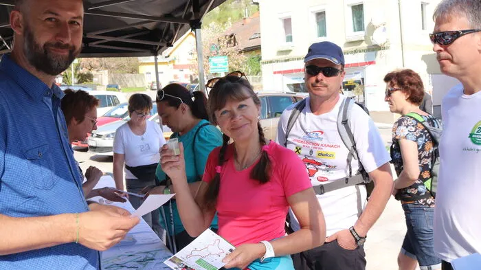 Geschlemmt wurde auf der Blütenwanderung in der Schilchergemeinde Ligist.