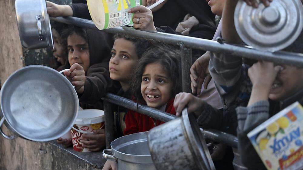 Kinder in Gaza leiden an Hunger.