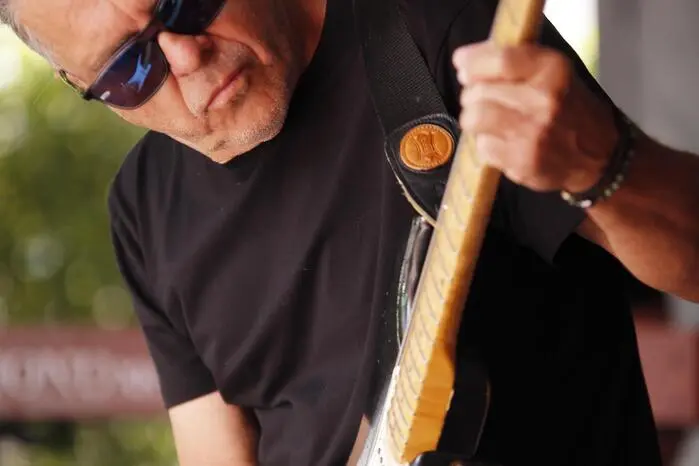 Gemeinsam mit Herbert Felber, Helmut Zettinig, Franz Lechner und Thomas Strasser präsentierte die Formation Blues auf höchstem Niveau. Die Band zeigte eindrucksvoll, warum ihre Musik seit Jahren auch auf Radiosendern im In- und Ausland zu hören ist. 