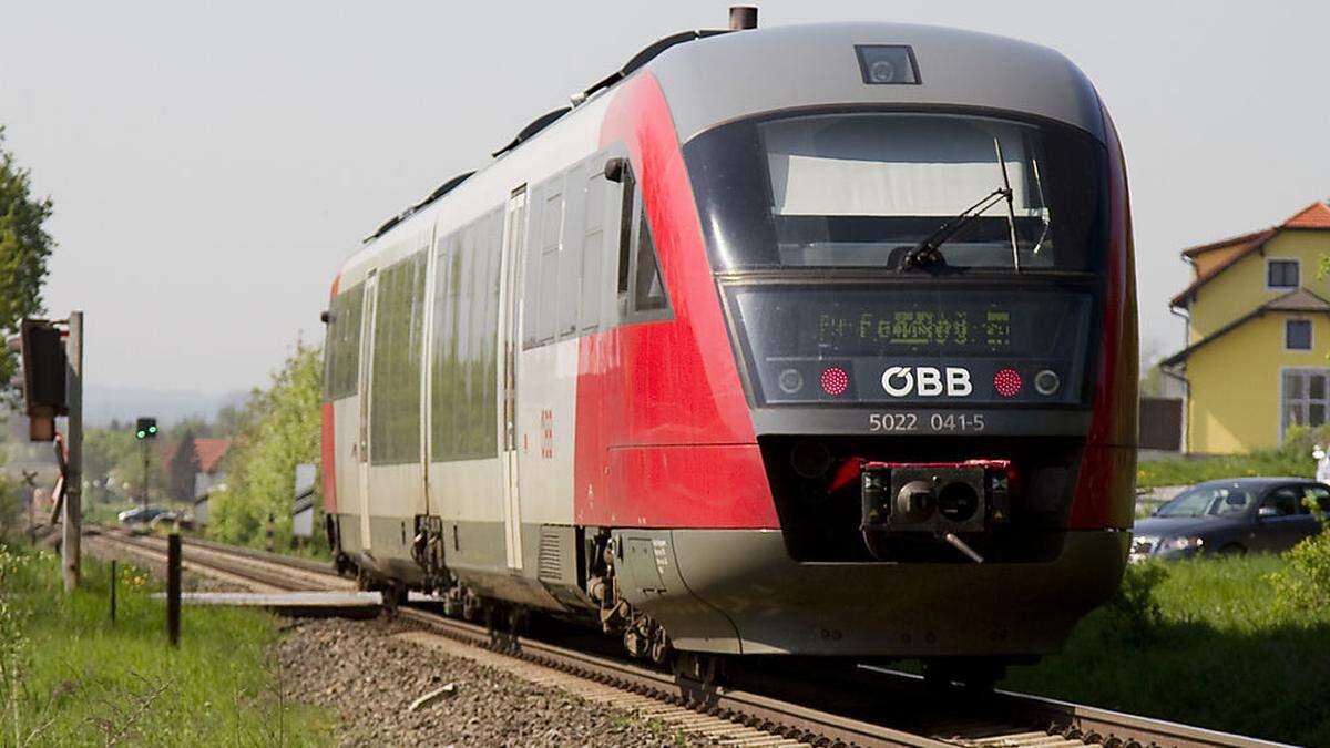 Zwischen Fehring und Friedberg fahren mehr als einen Monat lang keine Züge