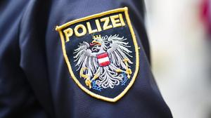 Die Polizei hat eine Fahndung eingeleitet und bittet um Hinweise