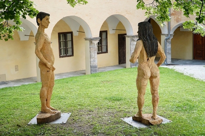 Skulpturen von Clemens Heinl im Stift