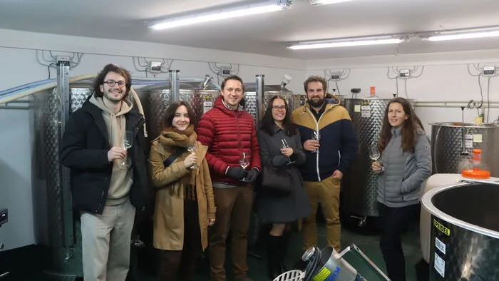 Den ganzen Nachmittag bis in den Abend hinein führte die Winzerin Interessierte durch die Produktionsräume.