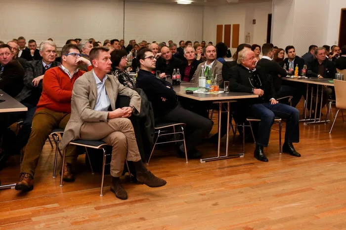 Von 136 Gemeinderäten waren 86 in Werndorf dabei ...