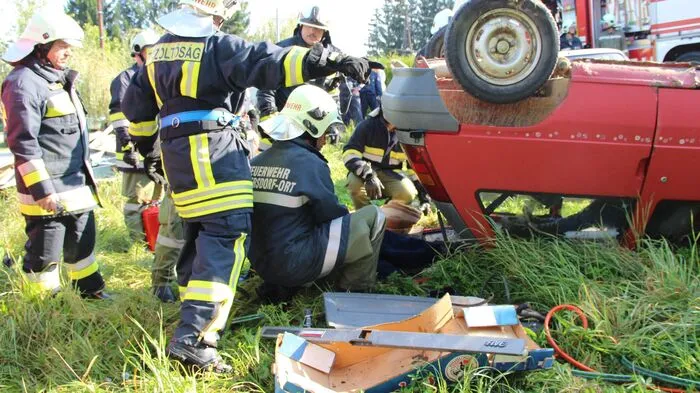 Ein Übungsszenario: Verkehrsunfall mit mehreren verletzten Personen