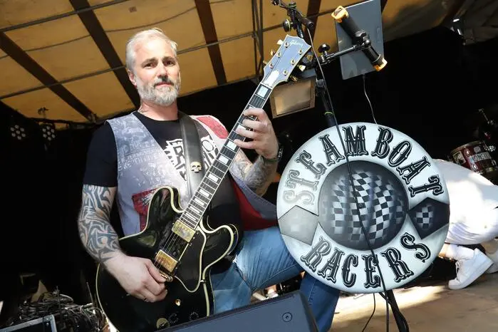 „Steamboat Racers „Frontmen Rene Knabl aus Liebenfels.