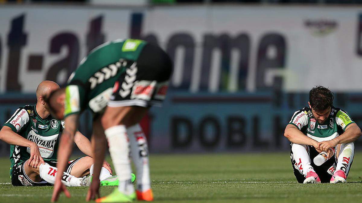 Hängende Köpfe bei den Ried-Spielern