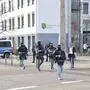 Spezialeinsatzkräfte der Polizei sind an einer Schule in St. Leon-Rot im Einsatz