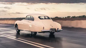 Berückend. Die Heckansicht des Bentley R-Type Continental